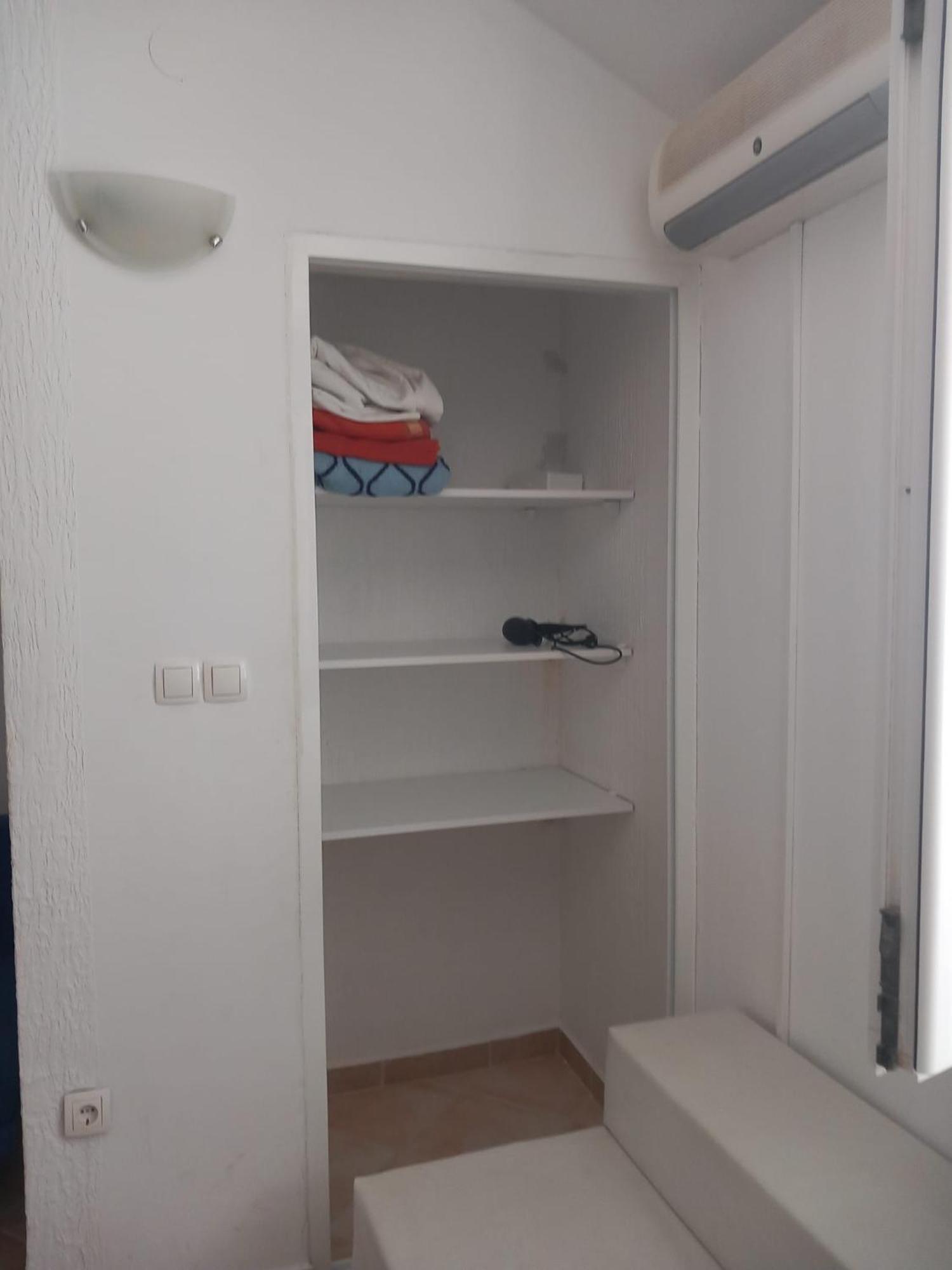 Studio Apartment Bosko Novalja Ngoại thất bức ảnh